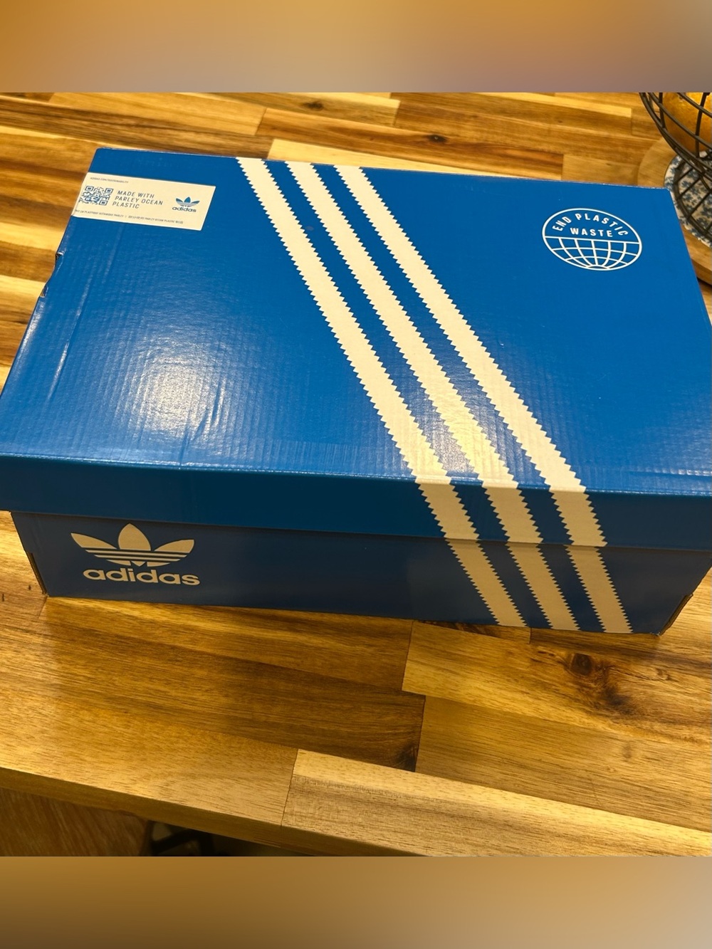 (Brand New) Men’s 8 1/2 Adidas NMD R1 Primeblue “Gum Bottoms” - Picture 15 of 15